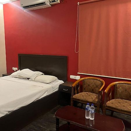 The Alp Hotel Bypass Road مادوراي المظهر الخارجي الصورة
